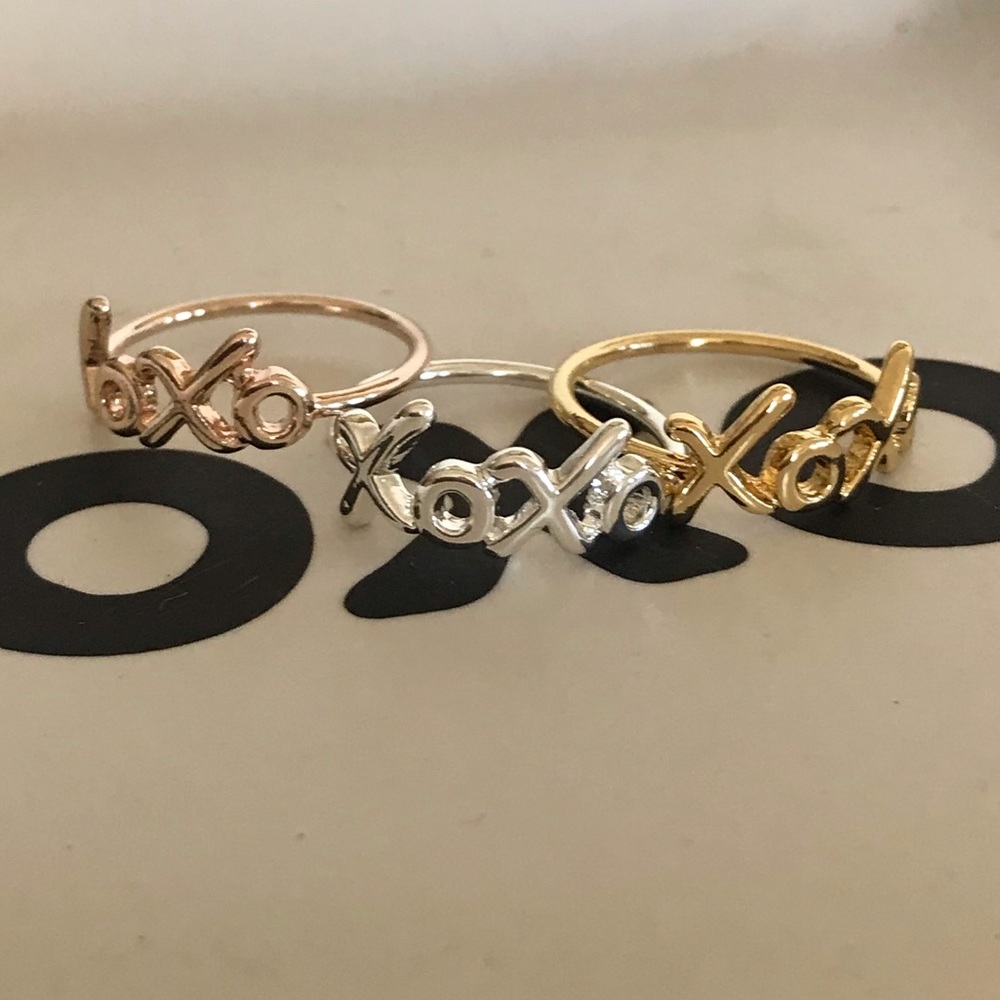 XOXO ring
